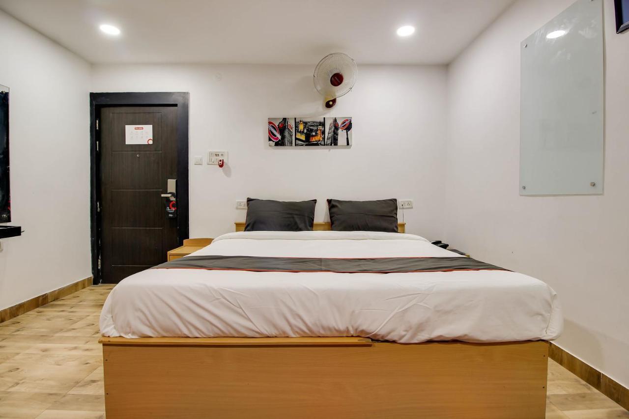 Oyo 2794 Hotel Plaza Inn กูวาฮาติ ภายนอก รูปภาพ