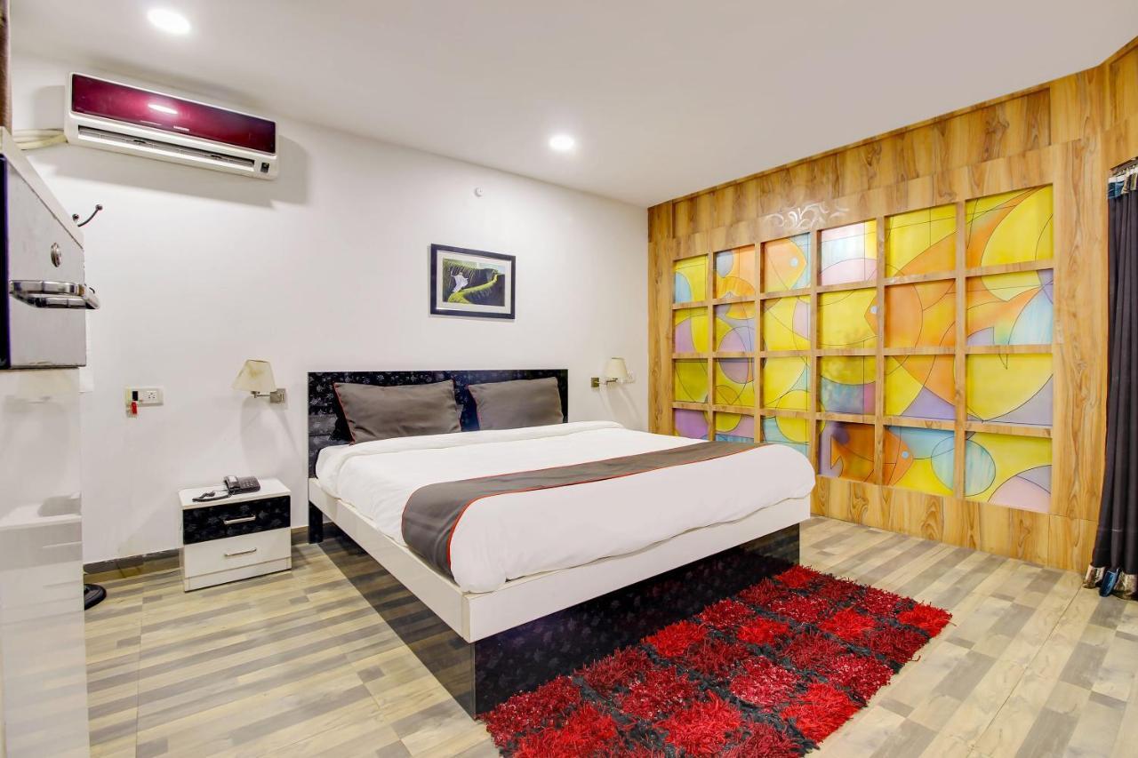 Oyo 2794 Hotel Plaza Inn กูวาฮาติ ภายนอก รูปภาพ
