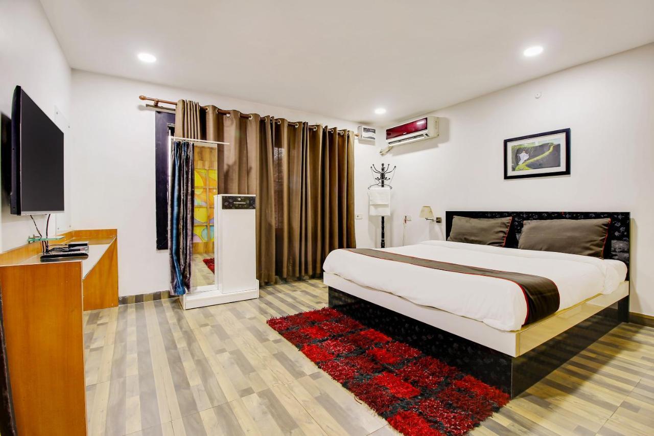 Oyo 2794 Hotel Plaza Inn กูวาฮาติ ภายนอก รูปภาพ