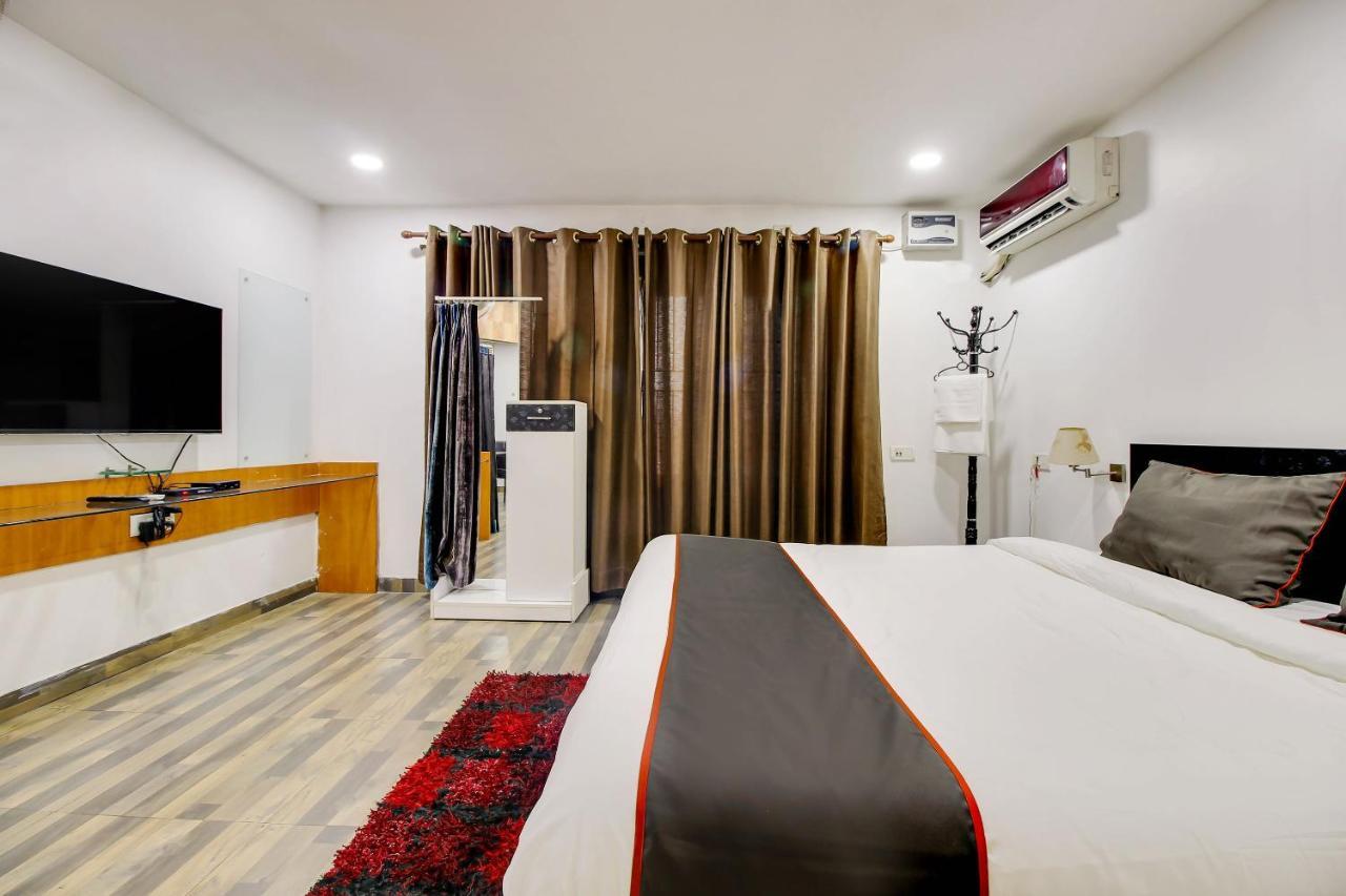 Oyo 2794 Hotel Plaza Inn กูวาฮาติ ภายนอก รูปภาพ